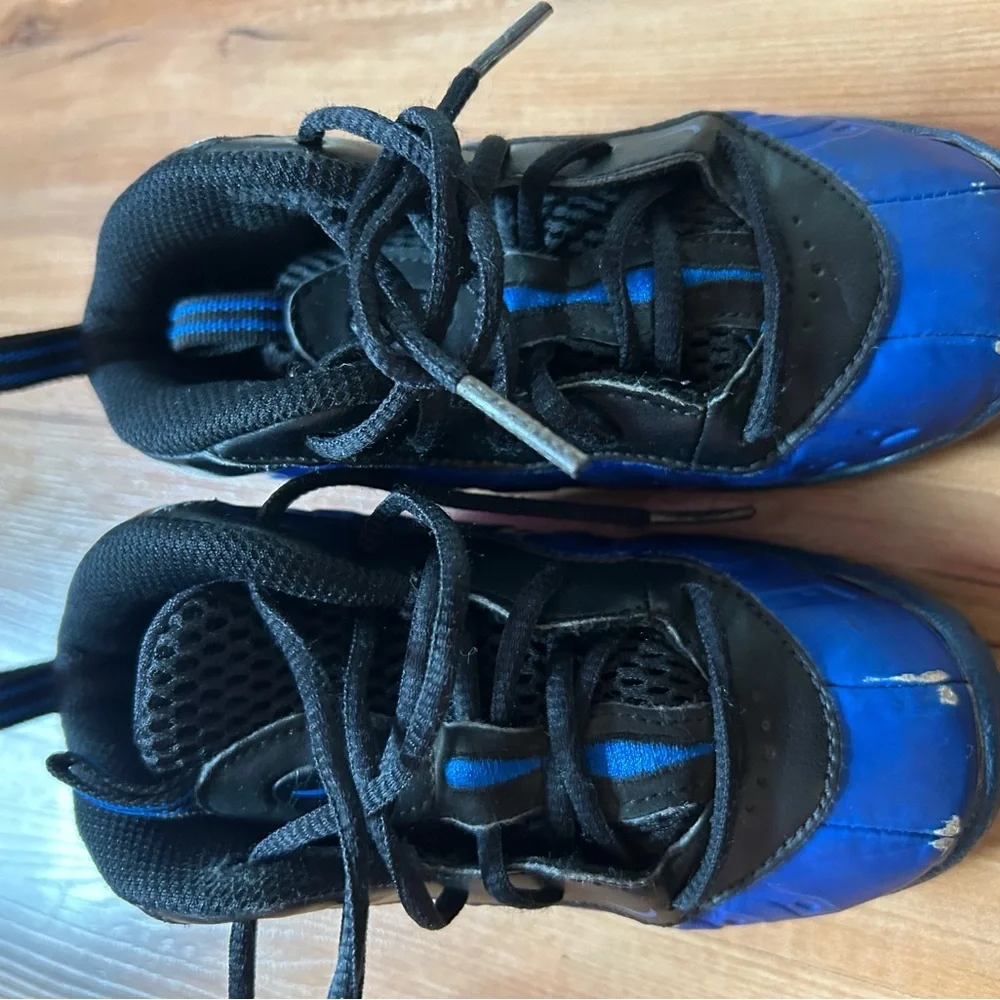 Nike 8C Kids Blue and Black Sneakers little posite Royal Blue Shoes